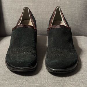 J-41 Adventure On Womens Brooke Clogs Shoes Black Leather Stitched Slip On Sz 6